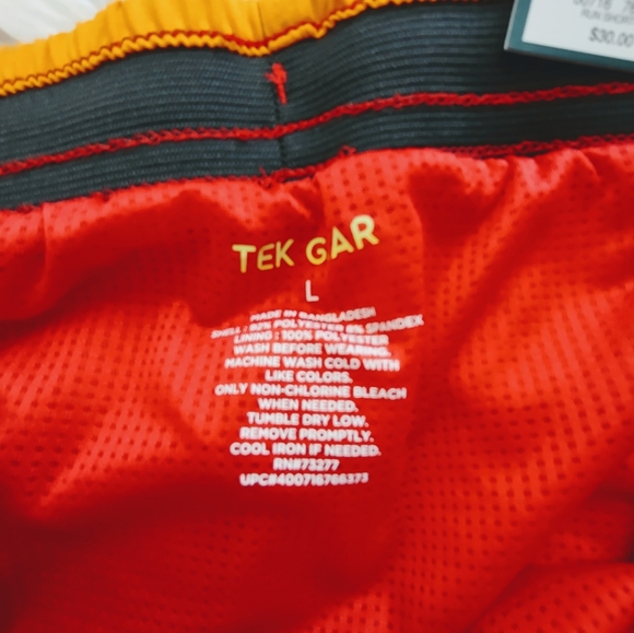 NWT $30 LARGE TEK GEAR REFLECTIVE RUNNING SHORTS - Picture 11 of 11